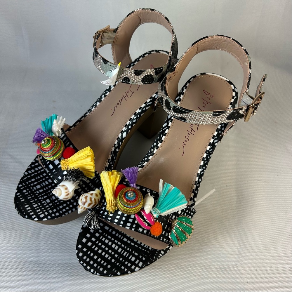 Betsey Johnson's Jillie Seashell Platform Heels Sz. 5.5